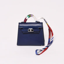Load image into Gallery viewer, 極美品 HERMES エルメス マイクロ ケリーツイリー バッグ チャーム U刻印 ブルー ネイビー ヴォ―タデラクト シルバー金具 中古 4b013608
