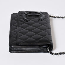 Load image into Gallery viewer, CHANEL シャネル カンボンライン ココマーク チェーンウォレット 16番台 ブラック ピンク ラムスキン シルバー金具 美品 中古 4b013613
