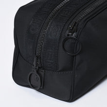 Load image into Gallery viewer, CHANEL シャネル スポーツライン ココマーク トラベルポーチ セカンドバッグ 7番台 ブラック ナイロンキャンバス レザー ブラック金具 美品 中古 4b013702