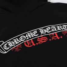 Load image into Gallery viewer, 新品同様 CHROME HEARTS クロムハーツ ジップアップ パーカー ブラック 新型 ラベルロゴ ブラック レッド ホワイト サイズ M 美品 中古 4b013756