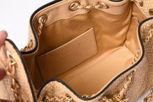 Load image into Gallery viewer, 新品同様 CHANEL シャネル 26SS CHANEL 25 ミニ ワンショルダーバッグ AS5631 ランダム番台 ココマーク ラフィア ベージュ 中古 4b013843