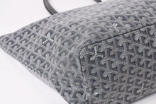 Load image into Gallery viewer, 極美品 GOYARD ゴヤール Saint Louis PM サン ルイPM トートバッグ STLCROPMLTY51CL51P グレー 中古 4b013869