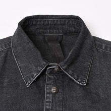Load image into Gallery viewer, 極美品 CHROME HEARTS クロムハーツ LOOSEENDS ルーズエンド 長袖デニムシャツ サイズS CHクロスパッチ 2パッチ ブラック 中古 4b013906