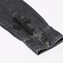 Load image into Gallery viewer, 極美品 CHROME HEARTS クロムハーツ LOOSEENDS ルーズエンド 長袖デニムシャツ サイズS CHクロスパッチ 2パッチ ブラック 中古 4b013906