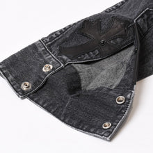 Load image into Gallery viewer, 極美品 CHROME HEARTS クロムハーツ LOOSEENDS ルーズエンド 長袖デニムシャツ サイズS CHクロスパッチ 2パッチ ブラック 中古 4b013906