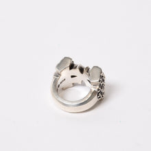 Load image into Gallery viewer, CHROME HEARTS クロムハーツ DECO CH プラス リング 重量約28.7g サイズ11号 シルバー925 美品 中古 4b013886