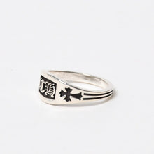 Load image into Gallery viewer, 極美品 CHROME HEARTS クロムハーツ CHクレストリング ミニ 指輪 重量約3.0g サイズ9号 2012/.925刻印 シルバー925 中古 4b013889