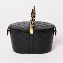 Load image into Gallery viewer, 極美品 CHANEL シャネル バニティバッグ ハンドバッグ ランダム番台 ココマーク ラムスキン ブラック トップハンドル ゴールド金具 中古 4b013958