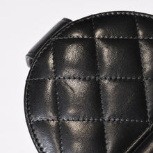 Load image into Gallery viewer, 極美品 CHANEL シャネル バニティバッグ ハンドバッグ ランダム番台 ココマーク ラムスキン ブラック トップハンドル ゴールド金具 中古 4b013958