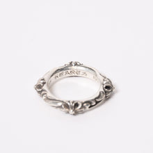 Load image into Gallery viewer, 極美品 CHROME HEARTS クロムハーツ SBT BAND RING SBT バンドリング 指輪 重量約8.41g サイズ16.5号 シルバー925 中古 4b013996