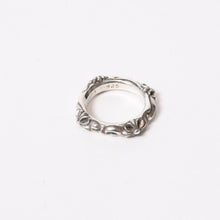 Load image into Gallery viewer, 極美品 CHROME HEARTS クロムハーツ SBT BAND RING SBT バンドリング 指輪 重量約8.41g サイズ16.5号 シルバー925 中古 4b013996