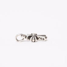 Load image into Gallery viewer, CHROME HEARTS クロムハーツ CRS BBYFAT ベイビーファットクロス ペンダントトップ チャーム 重量約2.58g シルバー925 美品 中古 4b013999