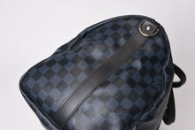 Load image into Gallery viewer, 極美品 LOUIS VUITTON ルイヴィトン キーポル バンドリエール 45 ボストンバッグ 2WAY ダミエコバルト N41349 中古 4b013927