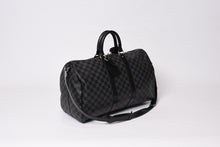 Load image into Gallery viewer, 極美品 LOUIS VUITTON ルイヴィトン ボストン キーポルバンドリエール45 ダミエグラフィット N41418 ブラック シルバー金具 4b013928
