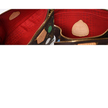 Load image into Gallery viewer, 極美品 LOUIS VUITTON ルイヴィトン 草間彌生 ミュルティ ポシェット アクセソワール M46385 モノグラムキャンバス マルチカラー 中古 4b013939