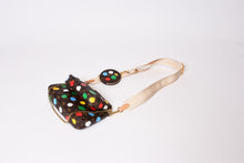 Load image into Gallery viewer, 極美品 LOUIS VUITTON ルイヴィトン 草間彌生 ミュルティ ポシェット アクセソワール M46385 モノグラムキャンバス マルチカラー 中古 4b013939