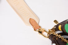 Load image into Gallery viewer, 極美品 LOUIS VUITTON ルイヴィトン 草間彌生 ミュルティ ポシェット アクセソワール M46385 モノグラムキャンバス マルチカラー 中古 4b013939