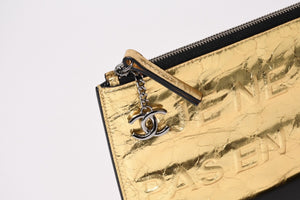 極美品 CHANEL シャネル VOTEZ COCO クラッチバッグ A82164 21番台 ココマーク クリンクルレザー メタリックゴールド 中古 4b013942