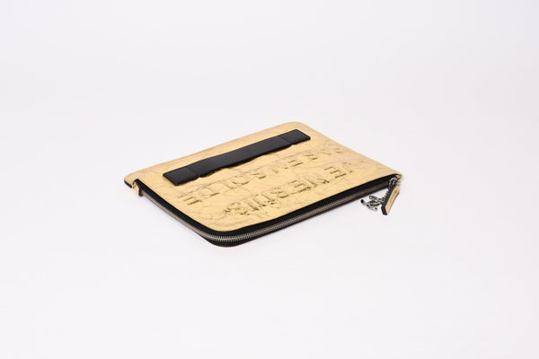 極美品 CHANEL シャネル VOTEZ COCO クラッチバッグ A82164 21番台 ココマーク クリンクルレザー メタリックゴールド 中古 4b013942