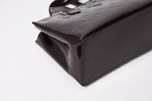 Load image into Gallery viewer, LOUIS VUITTON ルイヴィトン ウィルシャーPM ハンドバッグ M93641 ブラウン アマラント エナメル モノグラムヴェルニ 美品 中古 4b0139461