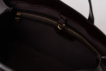 Load image into Gallery viewer, LOUIS VUITTON ルイヴィトン ウィルシャーPM ハンドバッグ M93641 ブラウン アマラント エナメル モノグラムヴェルニ 美品 中古 4b0139461