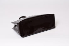 Load image into Gallery viewer, LOUIS VUITTON ルイヴィトン ウィルシャーPM ハンドバッグ M93641 ブラウン アマラント エナメル モノグラムヴェルニ 美品 中古 4b0139461