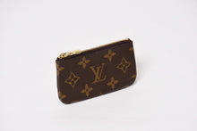Load image into Gallery viewer, 極美品 LOUIS VUITTON ルイヴィトン ポシェット クレ コインケース 小銭入れ M62650 モノグラム ブラウン 中古 4b013952