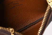Load image into Gallery viewer, 極美品 LOUIS VUITTON ルイヴィトン ポシェット クレ コインケース 小銭入れ M62650 モノグラム ブラウン 中古 4b013953