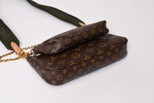 Load image into Gallery viewer, 極美品 LOUIS VUITTON ルイヴィトン モノグラム ミュルティポシェット アクセソワール カーキ ショルダーバッグ M44813 中古 4b013960
