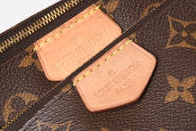 Load image into Gallery viewer, 極美品 LOUIS VUITTON ルイヴィトン モノグラム ミュルティポシェット アクセソワール カーキ ショルダーバッグ M44813 中古 4b013960