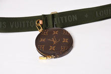 Load image into Gallery viewer, 極美品 LOUIS VUITTON ルイヴィトン モノグラム ミュルティポシェット アクセソワール カーキ ショルダーバッグ M44813 中古 4b013960