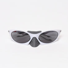 Load image into Gallery viewer, 極美品 OAKLEY オークリー PLANTARIS プランタリス サングラス アイウェア OO9437 サイズ63□19 126 グレー 中古 4b013979