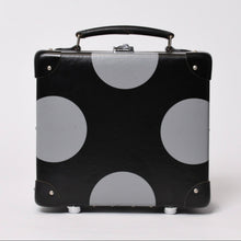 画像をギャラリービューアに読み込む, COMME des GARCONS コムデギャルソン × GLOBE TROTTER グローブ トロッター ミニトランク カーボンファイバー ドット柄 美品 中古 4b013867