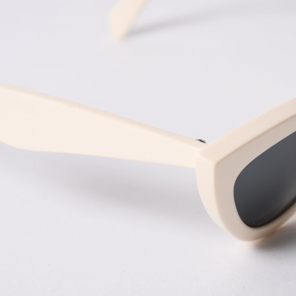 CELINE セリーヌ Sunglasses サングラス クリームカラー キャットアイ 56□20 145 CL4019IN 美品 中古 4b014166