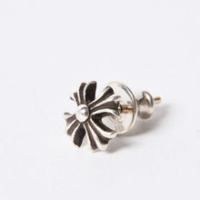 画像をギャラリービューアに読み込む, CHROME HEARTS クロムハーツ No.2 CH PLS No.2 CHプラス スタッドピアス 重量約0.70g .925刻印 シルバー925 片耳用 美品 中古 4b014141