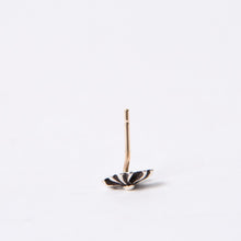 画像をギャラリービューアに読み込む, CHROME HEARTS クロムハーツ No.2 CH PLS No.2 CHプラス スタッドピアス 重量約0.70g .925刻印 シルバー925 片耳用 美品 中古 4b014141