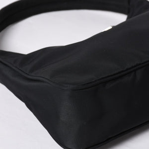 Very Good Condition PRADA Hobo One Shoulder Bag MV515 Triangle Logo Triangle Logo Plate Nylon Black Used 4a000053