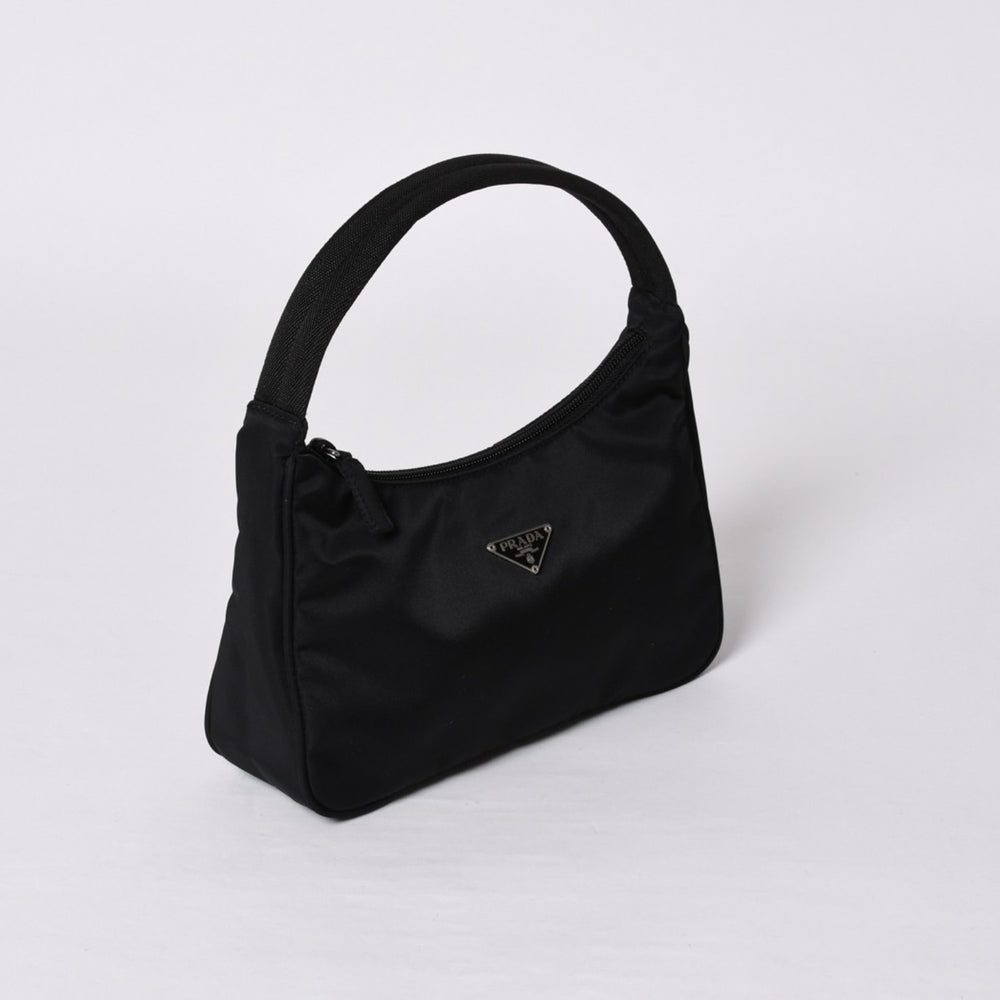 極美品 PRADA プラダ ホーボー ワンショルダーバッグ MV515 トライアングルロゴ 三角ロゴプレート ナイロン ブラック 中古 4a000053