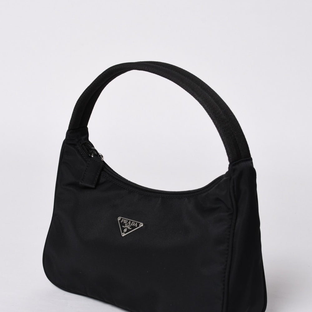 極美品 PRADA プラダ ホーボー ワンショルダーバッグ MV515 トライアングルロゴ 三角ロゴプレート ナイロン ブラック 中古 4a000053