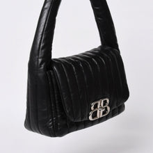 Load image into Gallery viewer, 極美品 BALENCIAGA バレンシアガ モナコ ショルダーバッグ 787896 2AA7Z ブラック シルバー金具 カーフスキン 中古 4a000048