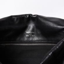 Load image into Gallery viewer, 極美品 BALENCIAGA バレンシアガ モナコ ショルダーバッグ 787896 2AA7Z ブラック シルバー金具 カーフスキン 中古 4a000048