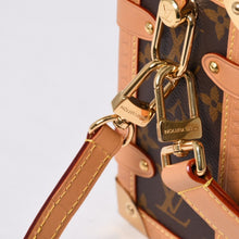 画像をギャラリービューアに読み込む, 新品同様 LOUIS VUITTON ルイヴィトン サイドトランクMM ショルダーバッグ M46358モノグラム ゴールド金具 中古 4a000058