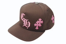 画像をギャラリービューアに読み込む, 極美品 CHROME HEARTS クロムハーツ CH刺繍 クロスパッチ トラッカーキャップ 帽子 U.S.A製 ブラウン ピンク シルバー金具 中古 4b004404