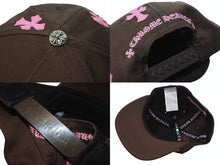 画像をギャラリービューアに読み込む, 極美品 CHROME HEARTS クロムハーツ CH刺繍 クロスパッチ トラッカーキャップ 帽子 U.S.A製 ブラウン ピンク シルバー金具 中古 4b004404