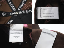 画像をギャラリービューアに読み込む, 極美品 CHROME HEARTS クロムハーツ CH刺繍 クロスパッチ トラッカーキャップ 帽子 U.S.A製 ブラウン ピンク シルバー金具 中古 4b004404