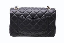 Load image into Gallery viewer, CHANEL シャネル ミニマトラッセ20 SフラップSチェーンショルダーバッグ ランダム番台 ラムスキン ブラック ゴールド金具 美品 中古 4b010496