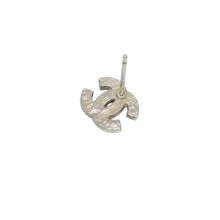 画像をギャラリービューアに読み込む, 極美品 CHANEL シャネル ココマーク ピアス 重量約1.5g 06P刻印 ラインストーン メタル シルバー クリア 両耳用 美品 中古 4b010288