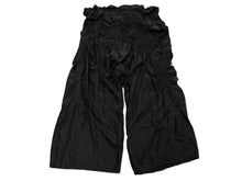 Load image into Gallery viewer, ISSEY MIYAKE FETE イッセイミヤケフェット プリーツ イージーワイドパンツ IF82FF234 ブラック シルク 美品 中古 4b010948