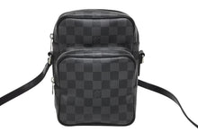 Load image into Gallery viewer, 新品同様 LOUIS VUITTON ルイヴィトン レム ショルダーバッグ ダミエグラフィット N41446 斜め掛け ブラック ロゴ 美品 中古 4b010743