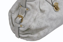 画像をギャラリービューアに読み込む, 極美品 LOUIS VUITTON ルイヴィトン マヒナXS パンチング ショルダーバッグ M95661 ホワイト レザー ゴールド金具 中古 4b010746